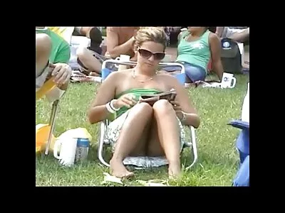 Нескромно porno klipove za pari черен мъж насади красавица на огромен член.