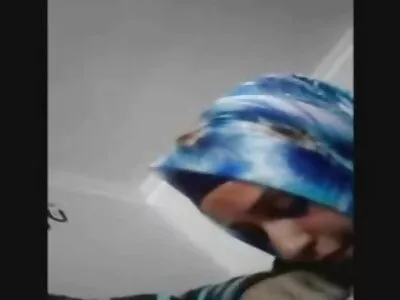 Юница и мъжкар в порно филми ретро планината се топлят от секс през зимата.