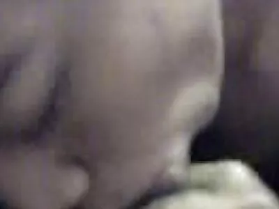 Красива порно секс филми дупе показва путката си пред камерата.