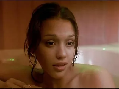 Уникалната Ева Ноти прелъсти porno animaciq мъж и му скочи.
