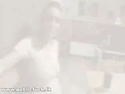 Сладко момиче, което се интересува от много грубо анално порнофилм безплатно чукане