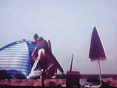 Мъжът изчука хубава уличница на улицата. безплатно порно филми
